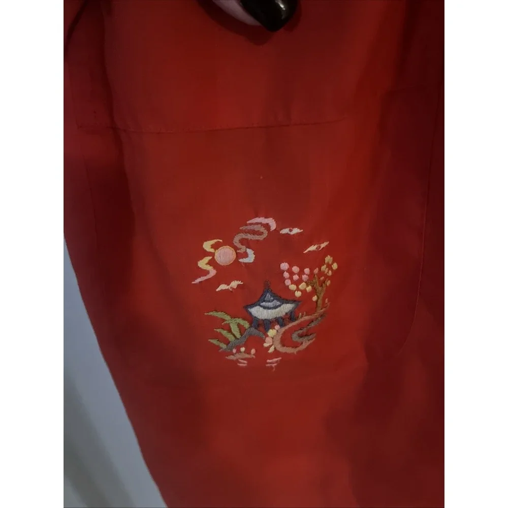 VINTAGE RED EMBROIDERED Robe Short‎ Sleeves Made In Shanghai China BRAND: HEALTH